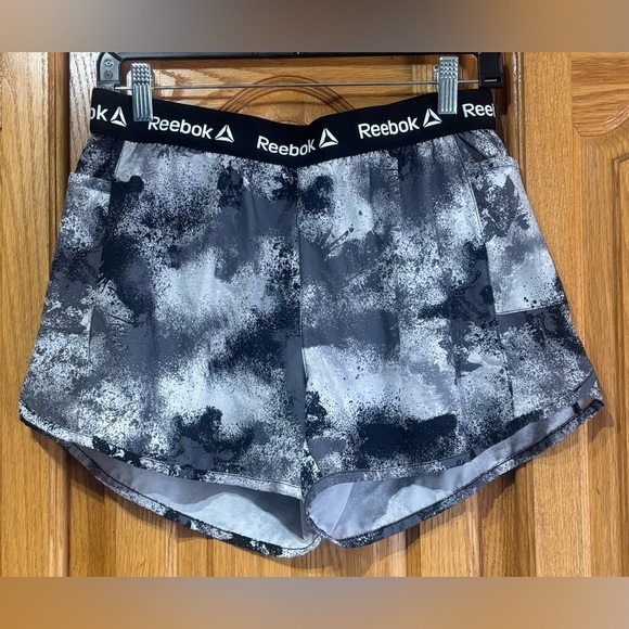 Reebok Splatter Women's Running Workout Shorts Medium - Picture 2 of 8